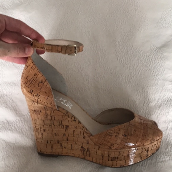 Kors Michael Kors Natural Cork Wedge - Picture 6 of 13